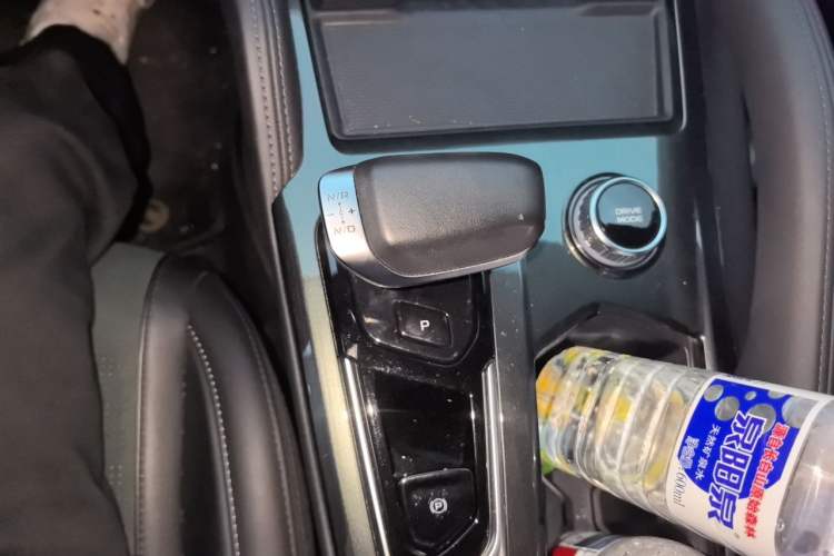Used Geely Auto Monjaro L 2021 2.0TD DCT EVO Two-Wheel Drive Smart Luxury Version Gear Lever