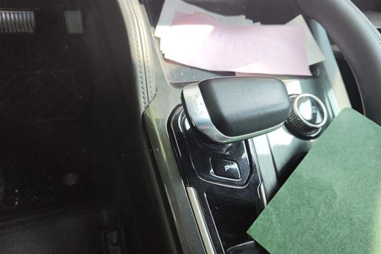 Used Geely Auto Monjaro L 2021 2.0TD DCT EVO Two-Wheel Drive Prestige Version Gear Lever