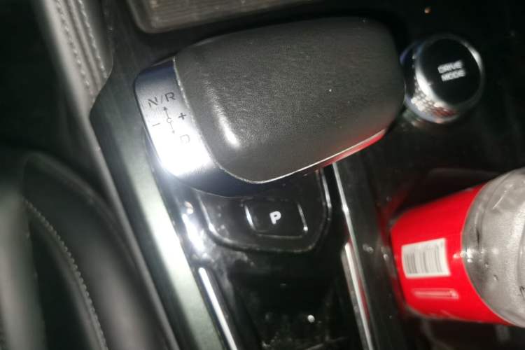 Used Geely Auto Monjaro L 2021 2.0TD High-Power Automatic All-Wheel Drive Luxury Version Gear Lever