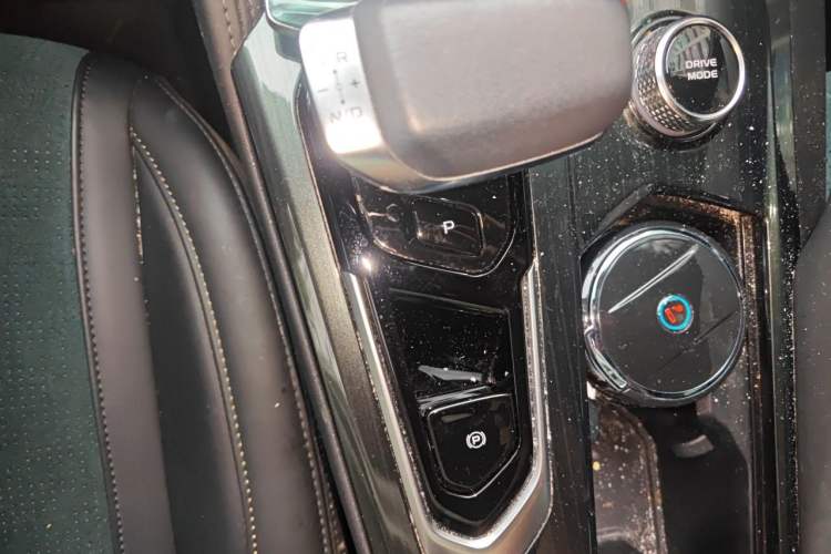 Used Geely Auto Monjaro L 2021 2.0TD High-Power Automatic All-Wheel-Drive Flagship Version Gear Lever