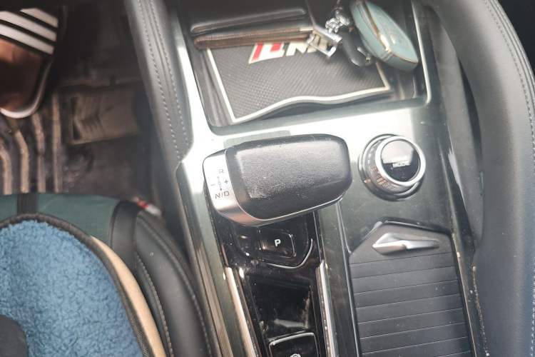 Used Geely Auto Monjaro L 2021 2.0TD High-Power Automatic All-Wheel Drive Luxury Version Gear Lever