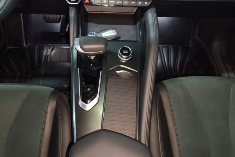 Used Geely Auto Monjaro L 2021 2.0TD High-Power Automatic All-Wheel Drive Luxury Version Gear Lever