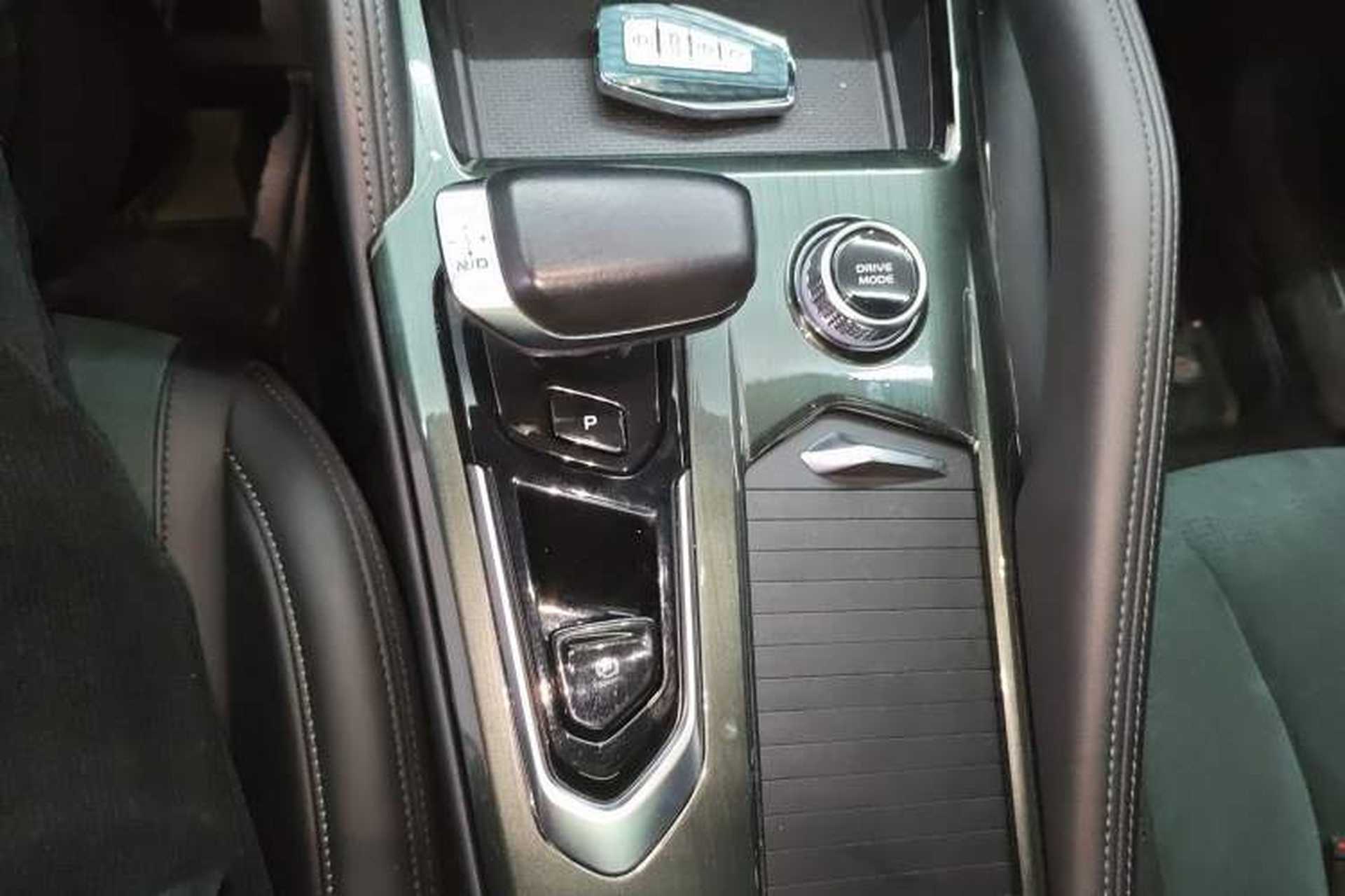 Used Geely Auto Monjaro L 2021 2.0TD DCT EVO Two-Wheel Drive Prestige Version Gear Lever