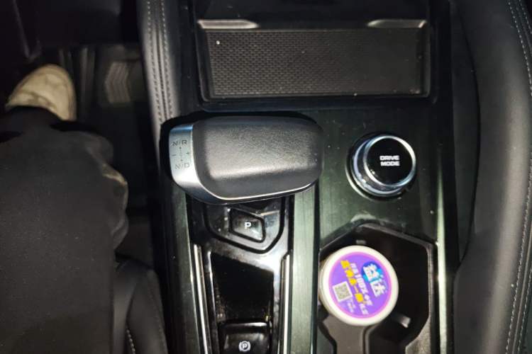 Used Geely Auto Monjaro L 2021 2.0TD DCT EVO Two-Wheel Drive Smart Luxury Version Gear Lever