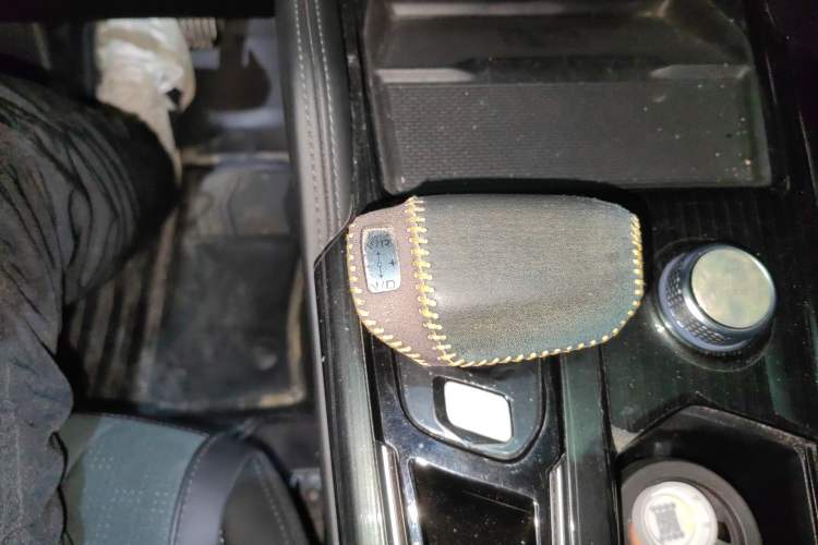 Used Geely Auto Monjaro L 2021 2.0TD DCT EVO Two-Wheel Drive Smart Luxury Version Gear Lever