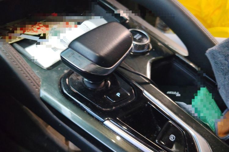 Used Geely Auto Monjaro L 2021 2.0TD DCT EVO Two-Wheel Drive Prestige Version Gear Lever