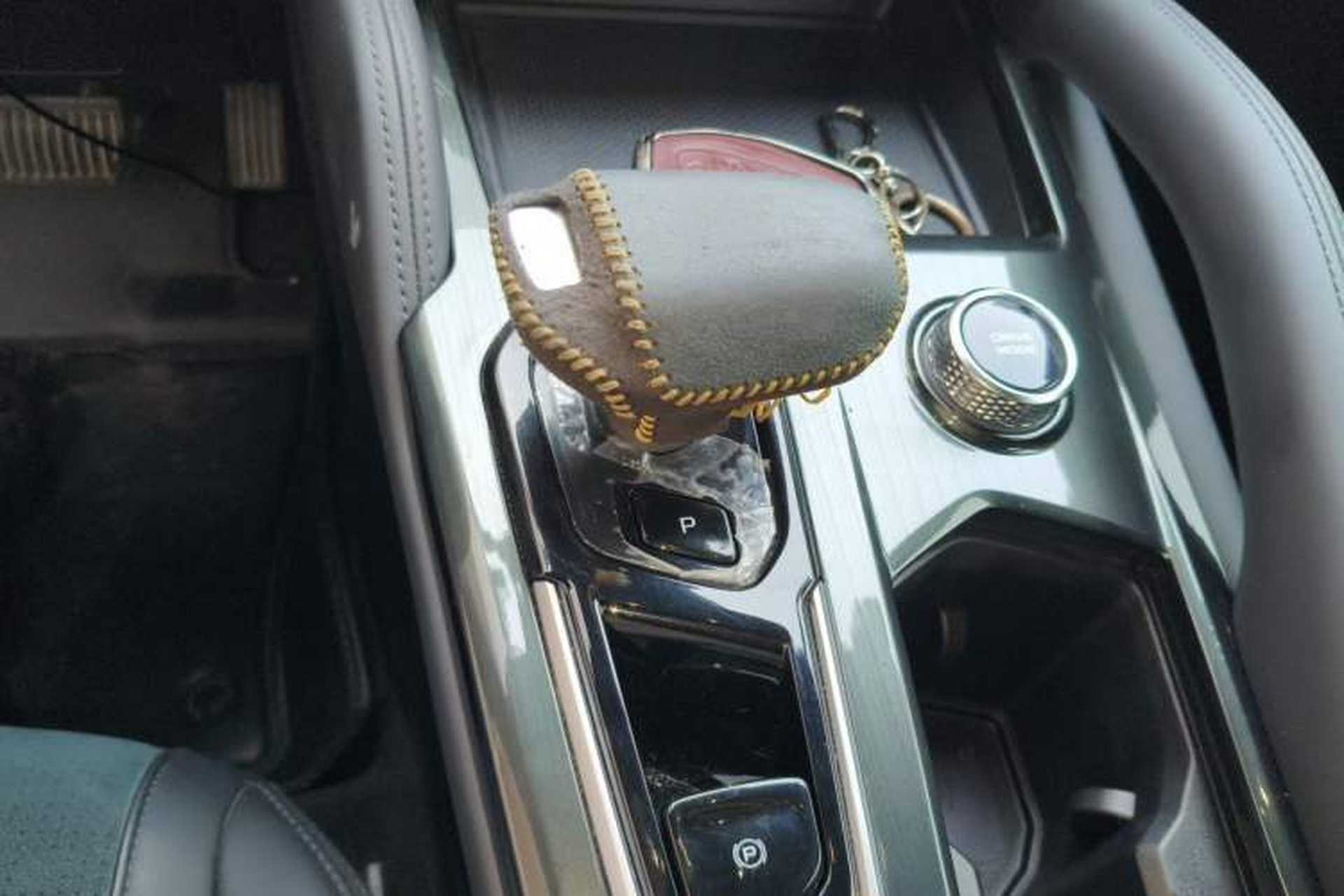 Used Geely Auto Monjaro L 2021 2.0TD DCT EVO Two-Wheel Drive Prestige Version Gear Lever