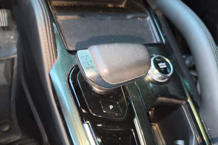 Used Geely Auto Monjaro L 2021 2.0TD DCT EVO Two-Wheel Drive Smart Luxury Version Gear Lever