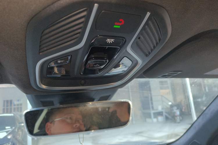 Used Geely Auto Monjaro L 2021 2.0TD High-Power Automatic All-Wheel-Drive Flagship Version Headliner