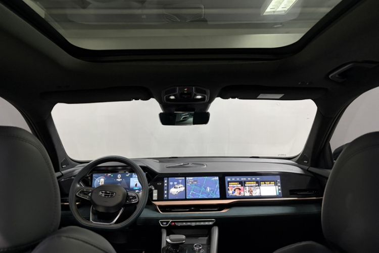 Used Geely Auto Monjaro L 2021 2.0TD High-Power Automatic All-Wheel-Drive Flagship Version Headliner