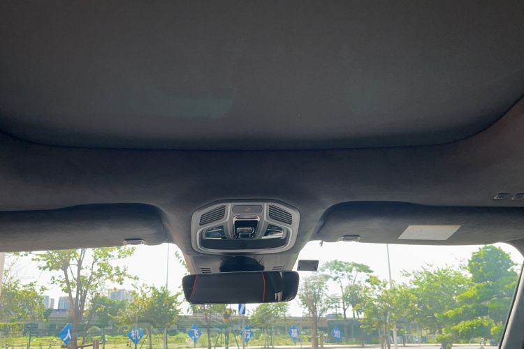 Used Geely Auto Monjaro L 2021 2.0TD High-Power Automatic All-Wheel-Drive Flagship Version Headliner