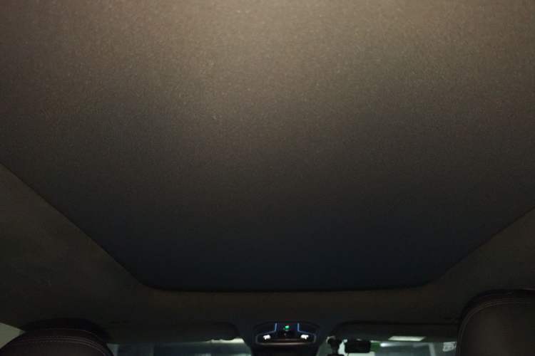 Used Geely Auto Monjaro L 2021 2.0TD High-Power Automatic All-Wheel Drive Luxury Version Headliner