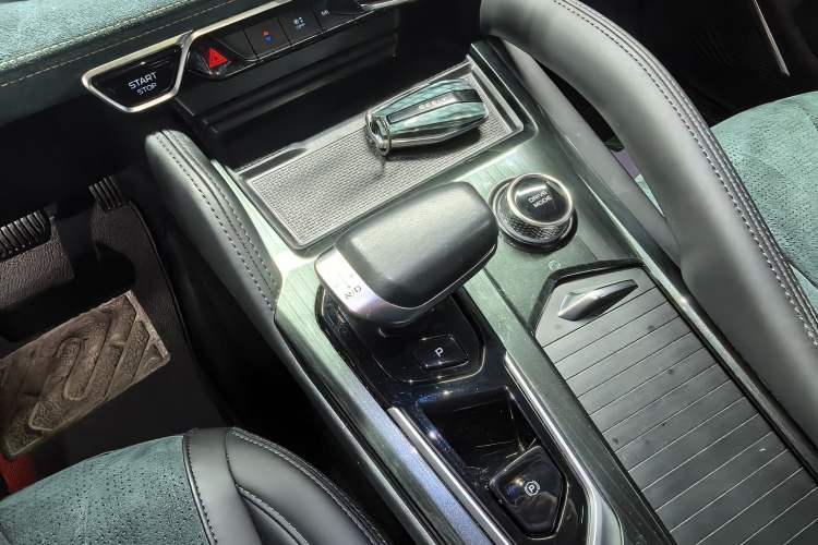 Used Geely Auto Monjaro L 2021 2.0TD DCT EVO Two-Wheel Drive Smart Luxury Version Interior 10