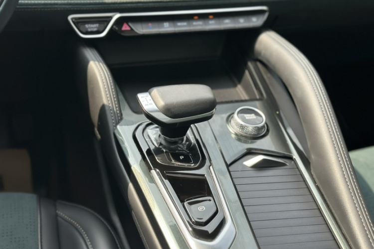 Used Geely Auto Monjaro L 2021 2.0TD DCT EVO Two-Wheel Drive Prestige Version Interior 3