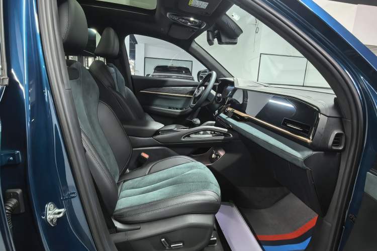 Used Geely Auto Monjaro L 2021 2.0TD DCT EVO Two-Wheel Drive Smart Luxury Version Interior 3