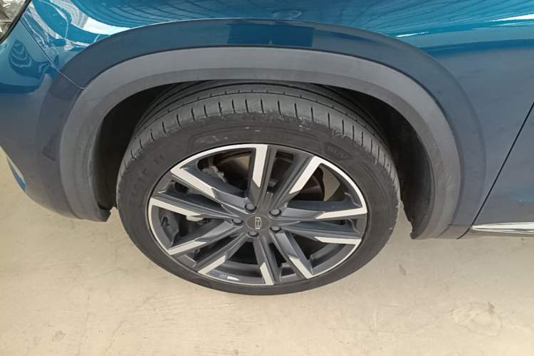 Used Geely Auto Monjaro L 2021 2.0TD High-Power Automatic All-Wheel Drive Luxury Version Left Front Wheel Hub