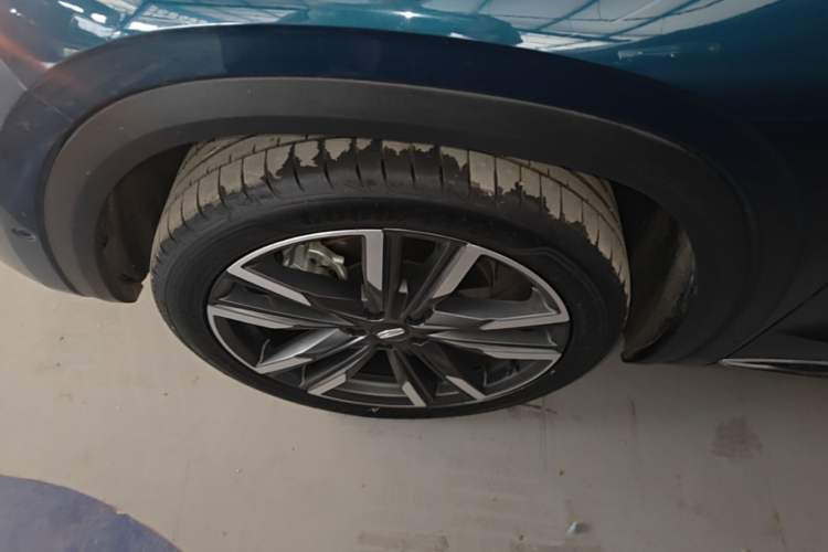 Used Geely Auto Monjaro L 2021 2.0TD DCT EVO Two-Wheel Drive Smart Luxury Version Left Front Wheel Hub