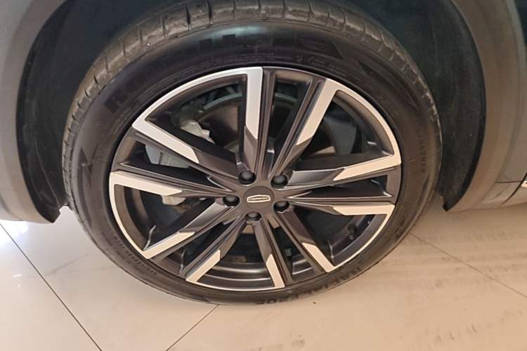Used Geely Auto Monjaro L 2021 2.0TD High-Power Automatic All-Wheel Drive Luxury Version Left Front Wheel Hub