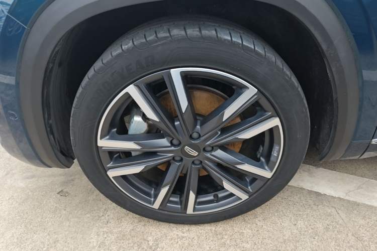 Used Geely Auto Monjaro L 2021 2.0TD High-Power Automatic All-Wheel-Drive Flagship Version Left Front Wheel Hub