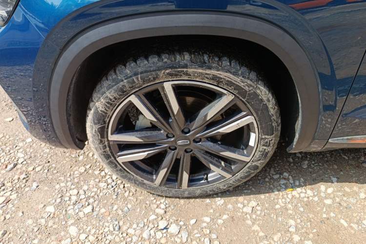 Used Geely Auto Monjaro L 2021 2.0TD DCT EVO Two-Wheel Drive Prestige Version Left Front Wheel Hub
