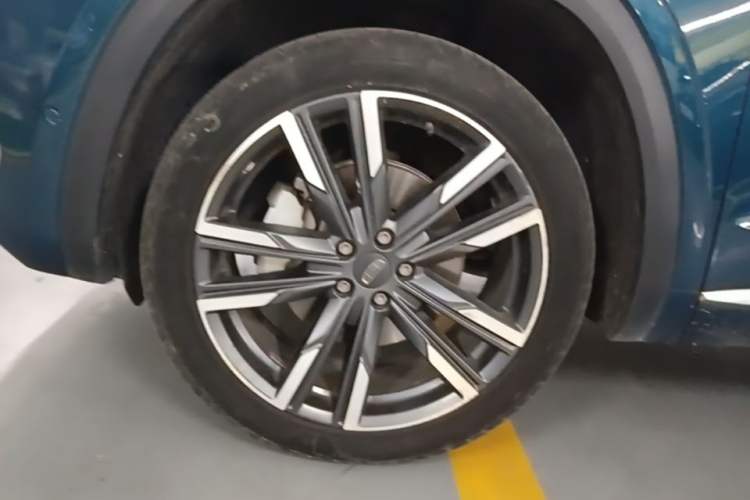 Used Geely Auto Monjaro L 2021 2.0TD DCT EVO Two-Wheel Drive Smart Luxury Version Left Front Wheel Hub