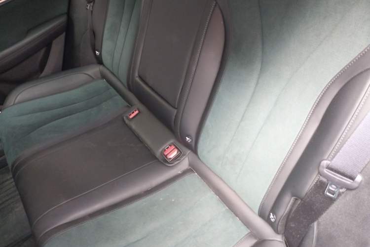 Used Geely Auto Monjaro L 2021 2.0TD DCT EVO Two-Wheel Drive Smart Luxury Version Left Rear Seat