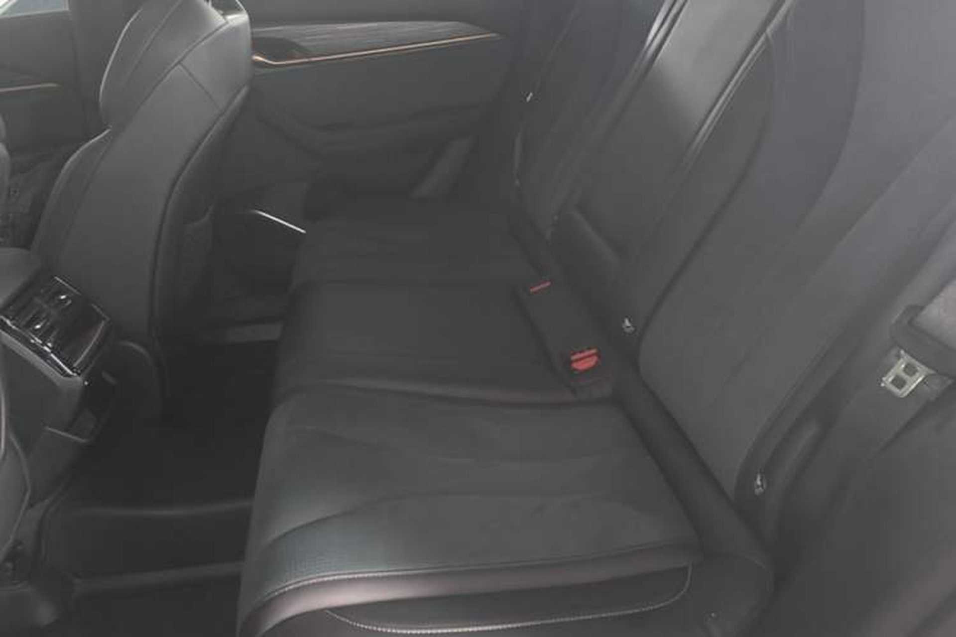 Used Geely Auto Monjaro L 2021 2.0TD High-Power Automatic All-Wheel Drive Luxury Version Left Rear Seat