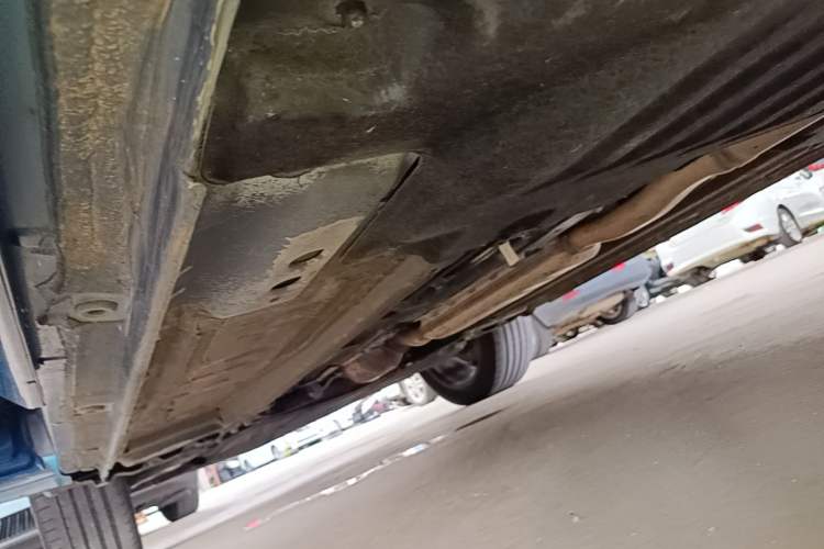 Used Geely Auto Monjaro L 2021 2.0TD High-Power Automatic All-Wheel Drive Luxury Version Left Side Sill