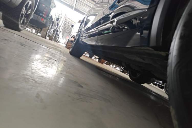 Used Geely Auto Monjaro L 2021 2.0TD DCT EVO Two-Wheel Drive Smart Luxury Version Left Side Sill