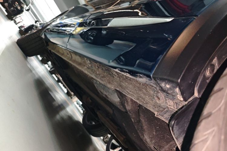Used Geely Auto Monjaro L 2021 2.0TD High-Power Automatic All-Wheel-Drive Flagship Version Left Side Sill
