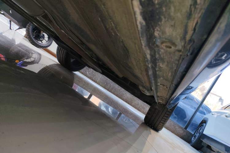 Used Geely Auto Monjaro L 2021 2.0TD DCT EVO Two-Wheel Drive Prestige Version Left Side Sill
