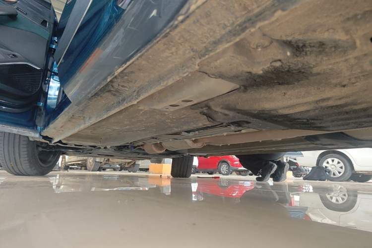 Used Geely Auto Monjaro L 2021 2.0TD DCT EVO Two-Wheel-Drive Flagship Version Left Side Sill