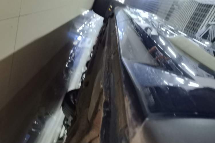 Used Geely Auto Monjaro L 2021 2.0TD DCT EVO Two-Wheel Drive Prestige Version Left Side Sill