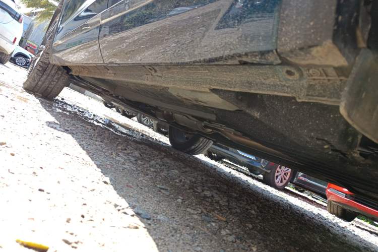 Used Geely Auto Monjaro L 2021 2.0TD DCT EVO Two-Wheel Drive Prestige Version Left Side Sill