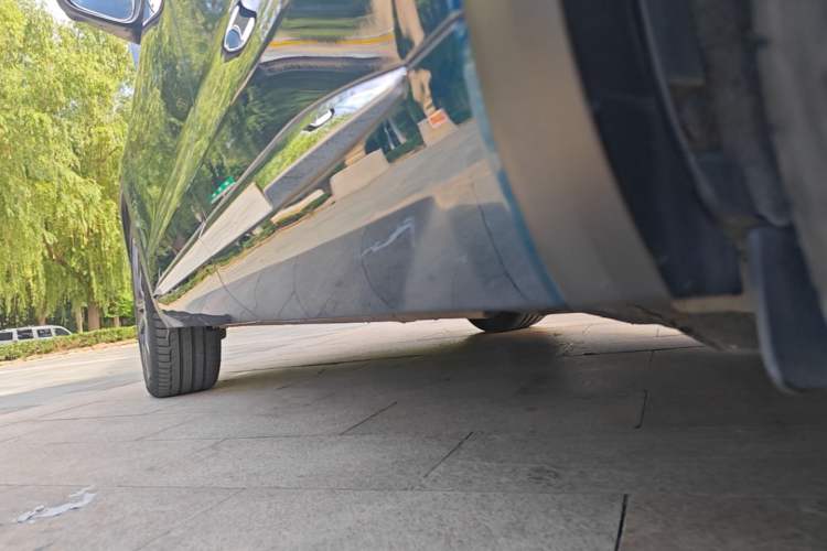 Used Geely Auto Monjaro L 2021 2.0TD DCT EVO Two-Wheel Drive Smart Luxury Version Left Side Sill