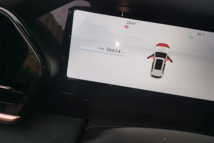 Used Geely Auto Monjaro L 2021 2.0TD High-Power Automatic All-Wheel-Drive Flagship Version Odometer Close Up