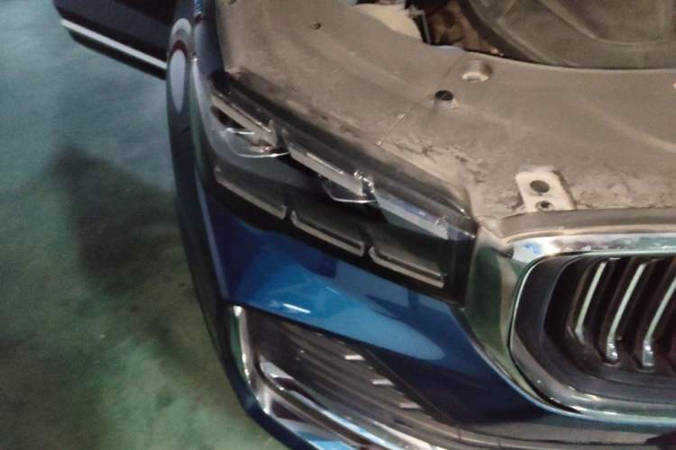 Used Geely Auto Monjaro L 2021 2.0TD DCT EVO Two-Wheel Drive Prestige Version Right Front Headlight