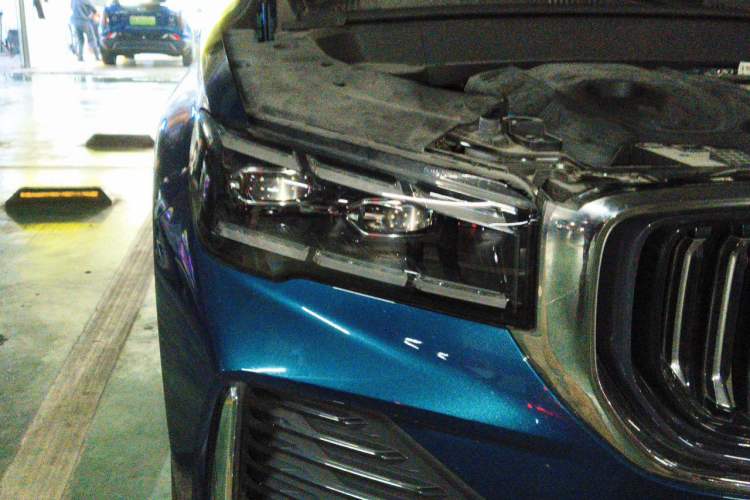 Used Geely Auto Monjaro L 2021 2.0TD High-Power Automatic All-Wheel Drive Luxury Version Right Front Headlight