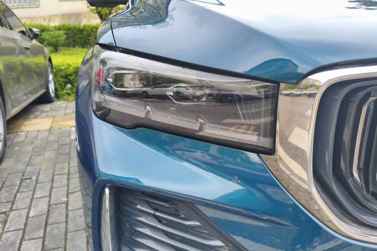 Used Geely Auto Monjaro L 2021 2.0TD DCT EVO Two-Wheel Drive Smart Luxury Version Right Front Headlight