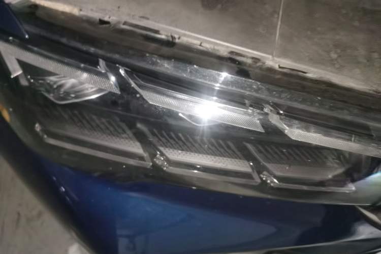 Used Geely Auto Monjaro L 2021 2.0TD High-Power Automatic All-Wheel Drive Luxury Version Right Front Headlight