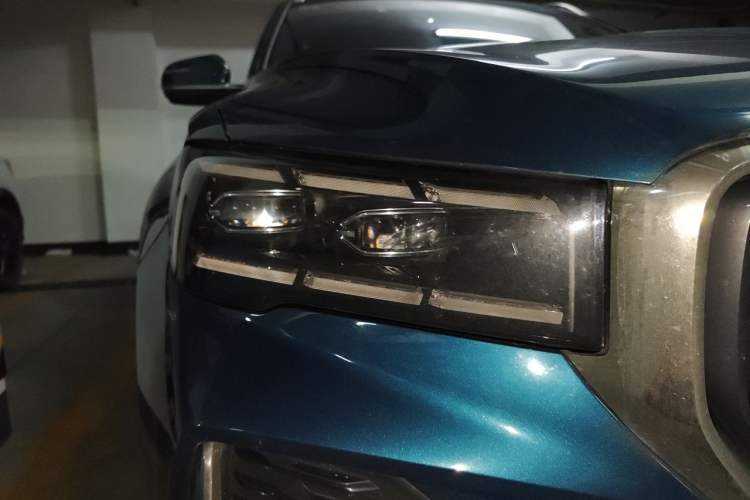 Used Geely Auto Monjaro L 2021 2.0TD High-Power Automatic All-Wheel Drive Luxury Version Right Front Headlight