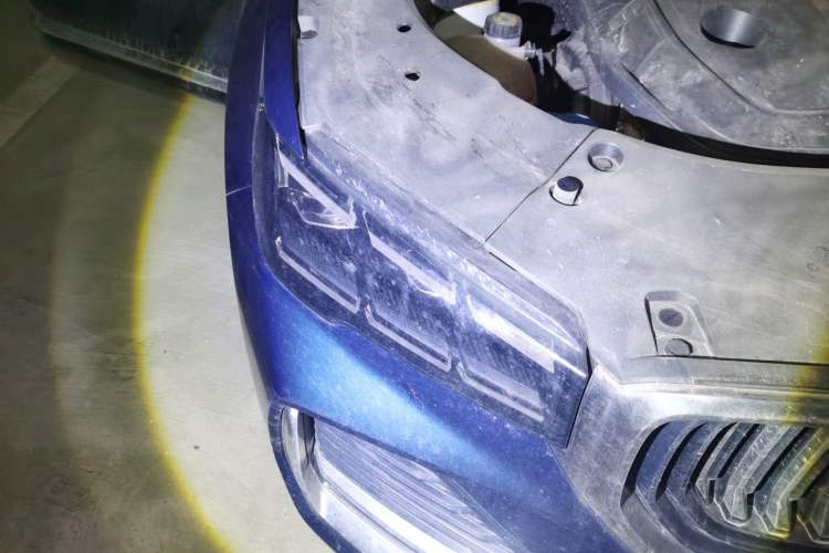 Used Geely Auto Monjaro L 2021 2.0TD DCT EVO Two-Wheel Drive Prestige Version Right Front Headlight