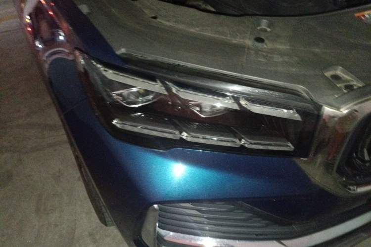 Used Geely Auto Monjaro L 2021 2.0TD High-Power Automatic All-Wheel-Drive Flagship Version Right Front Headlight