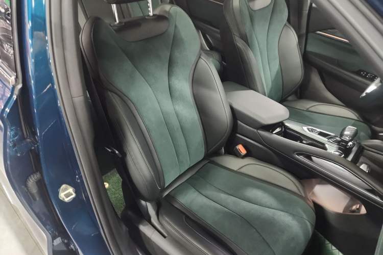 Used Geely Auto Monjaro L 2021 2.0TD DCT EVO Two-Wheel Drive Prestige Version Right Front Seat