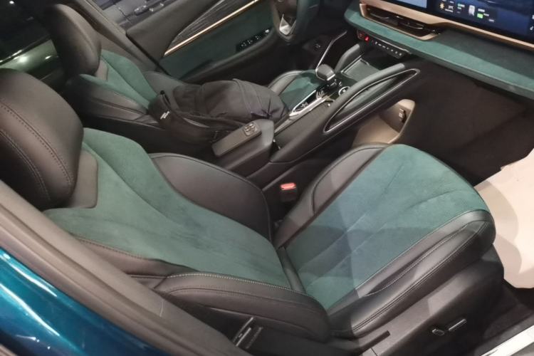 Used Geely Auto Monjaro L 2021 2.0TD High-Power Automatic All-Wheel-Drive Flagship Version Right Front Seat