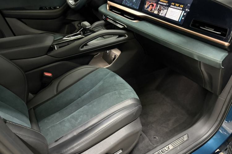 Used Geely Auto Monjaro L 2021 2.0TD High-Power Automatic All-Wheel-Drive Flagship Version Right Front Seat