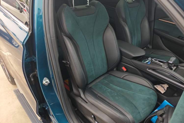 Used Geely Auto Monjaro L 2021 2.0TD High-Power Automatic All-Wheel-Drive Flagship Version Right Front Seat