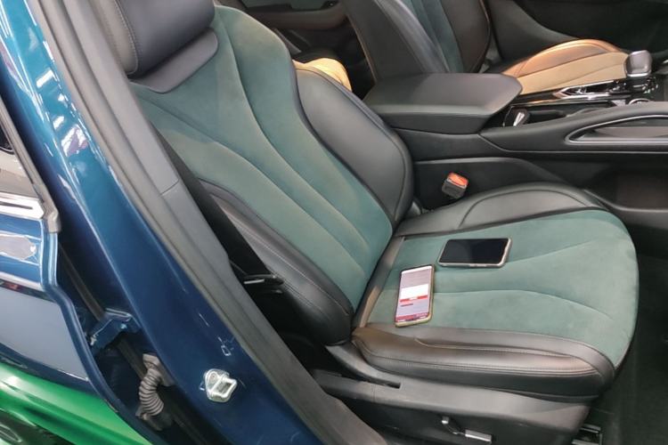 Used Geely Auto Monjaro L 2021 2.0TD High-Power Automatic All-Wheel Drive Luxury Version Right Front Seat