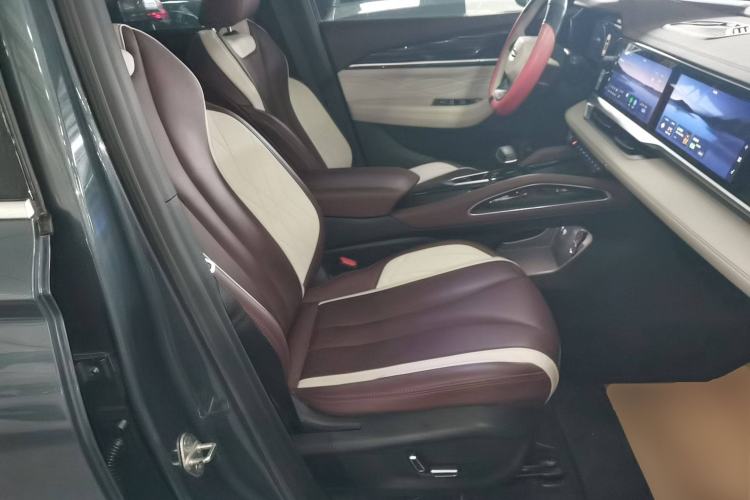Used Geely Auto Monjaro L 2021 2.0TD DCT EVO Two-Wheel Drive Prestige Version Right Front Seat