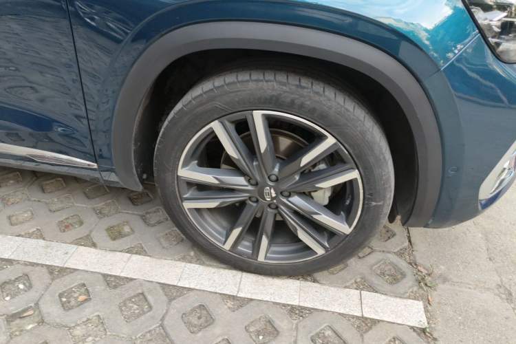 Used Geely Auto Monjaro L 2021 2.0TD DCT EVO Two-Wheel Drive Smart Luxury Version Right Front Wheel Hub